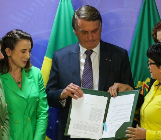 Publicada lei que torna hediondo crime contra menor de 14 anos