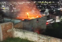 Jequié: A casa pegou fogo em frente ao Estádio Waldomirão durante jogo entre Jequié e Bahia