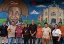 Apuarema garante reajuste de 33,34% no piso dos professores pelo 8º mês consecutivo e implanta o ensino integral